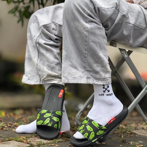 NIKE FLIP