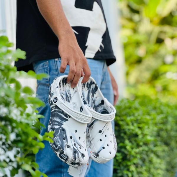 CROCS CLASSIC PRINT