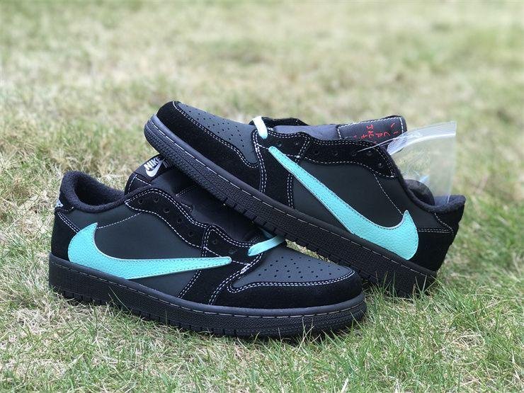 JORDANS RETRO 1 TRAVIS SCOTT TIFFANY