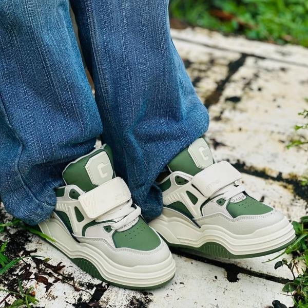 IMPORTED SHOE