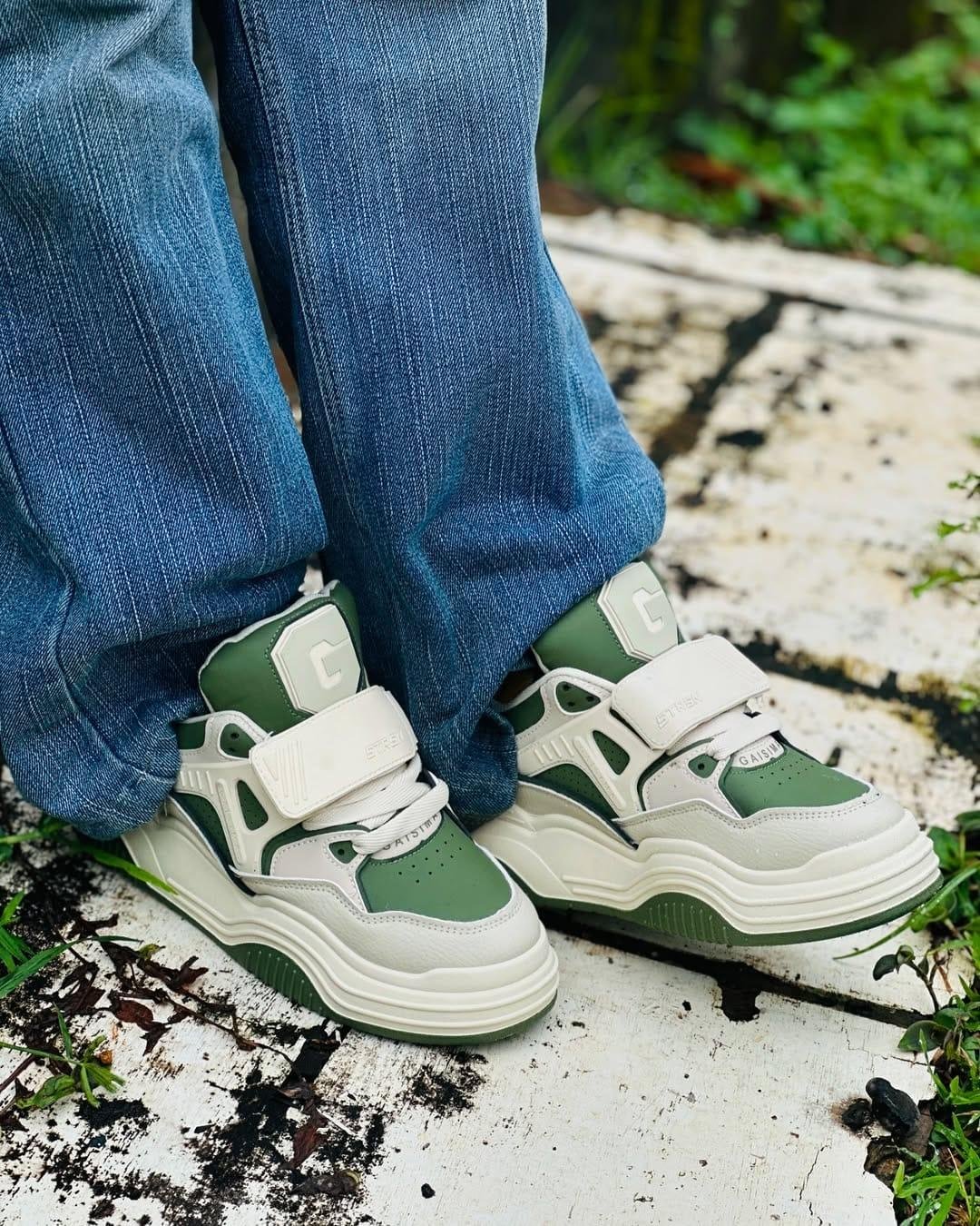 IMPORTED SHOE