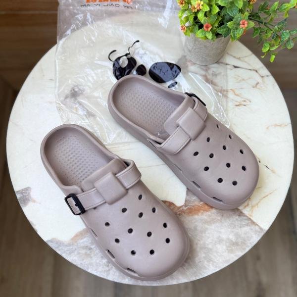 CLOGS