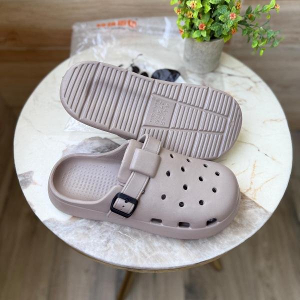 CLOGS