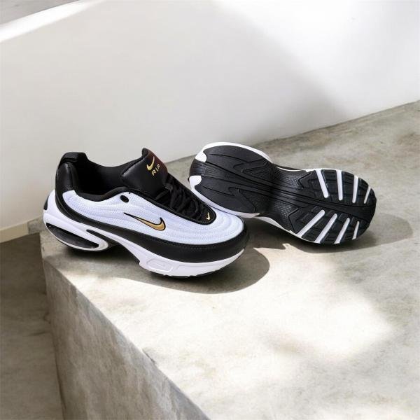 NIKE AIRMAX PORTAL TRAINERS