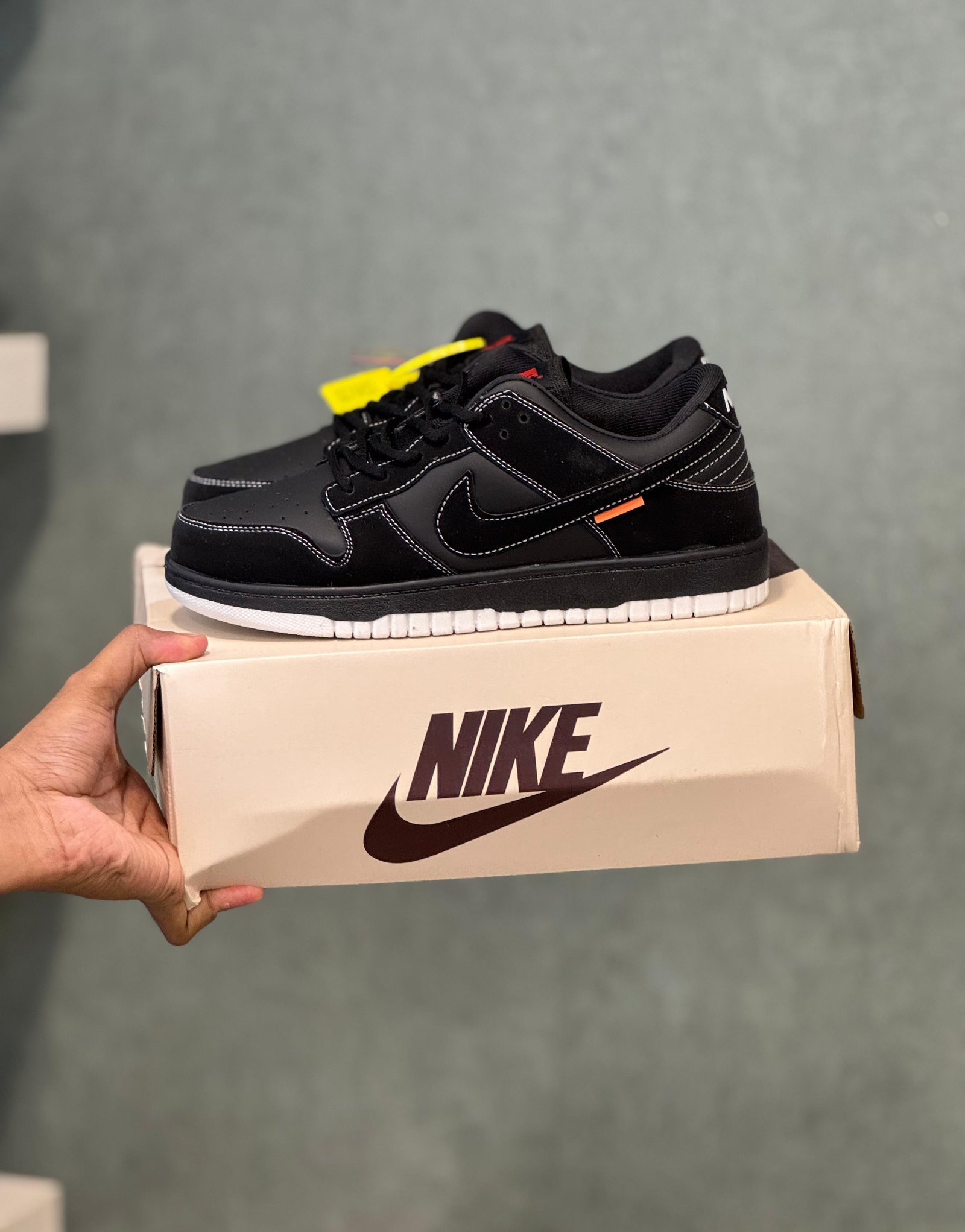 NIKE SB DUNK TIGHT BOOTH