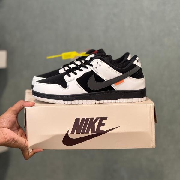 NIKE SB DUNK TIGHT BOOTH