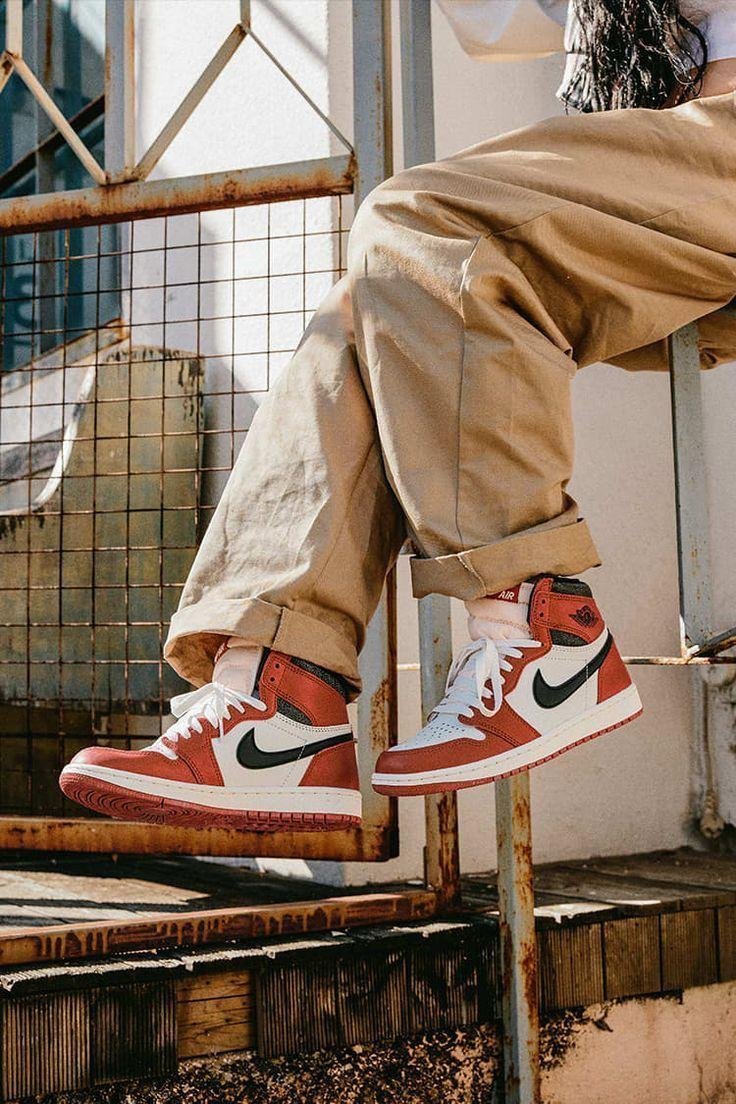 AIR JORDANS RETRO 1 LOST AND FOUND