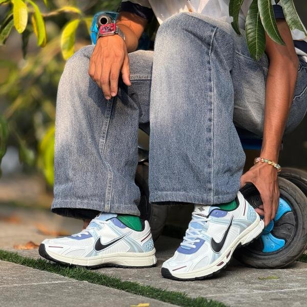 IMPORTED SHOE