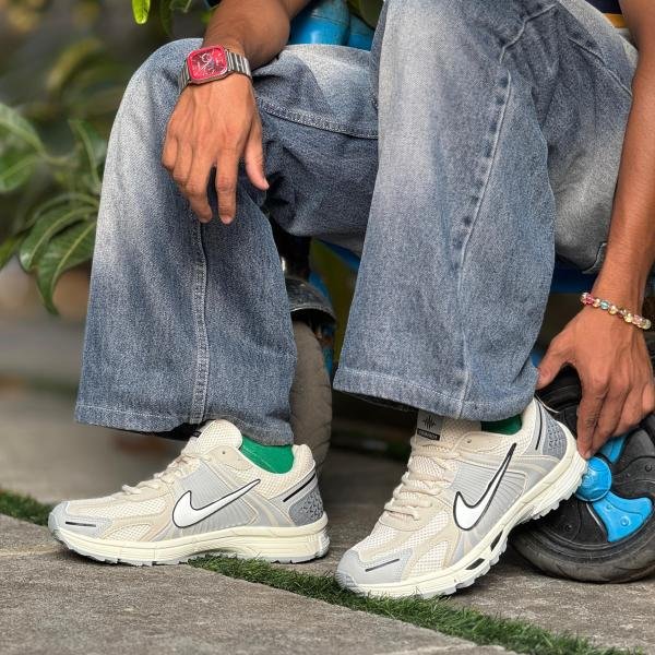 IMPORTED SHOE