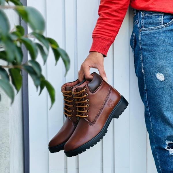 TIMBERLAND BOOTS