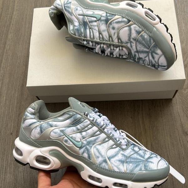 NIKE AIRMAX TN 2023