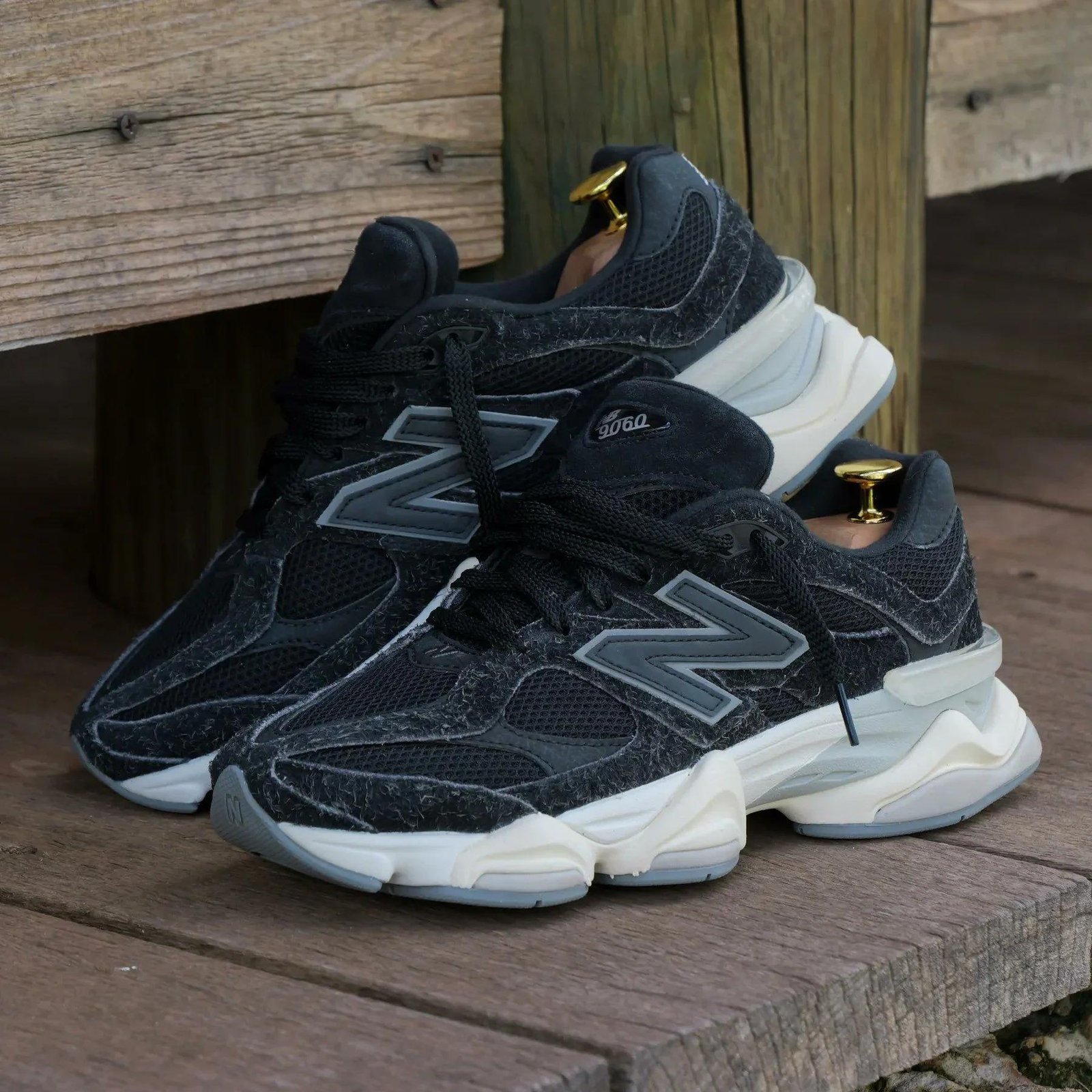 NEW BALANCE 9060 BLACK SEA SALT