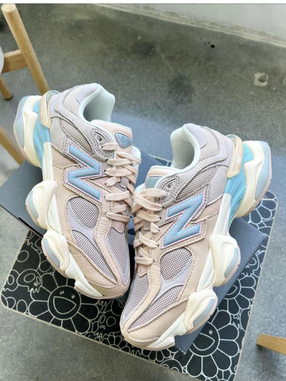 NEW BALANCE 9060 SKY LOGO