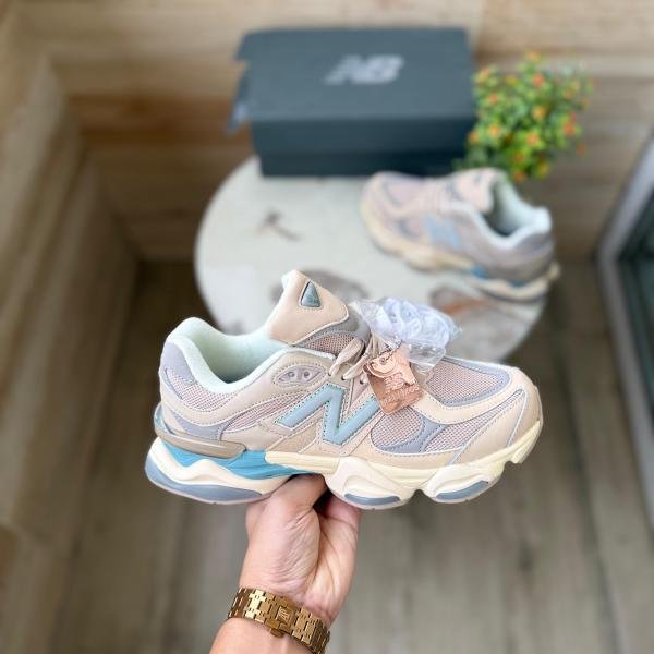NEW BALANCE 9060 SKY LOGO