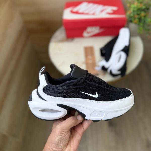 NIKE AIRMAX PORTAL TRAINERS OREO
