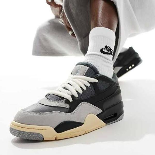 JORDAN 4 RM 2025
