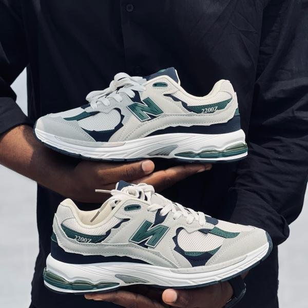 IMPORTED SHOE