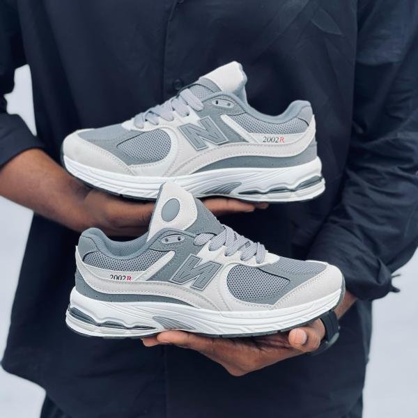 IMPORTED SHOE