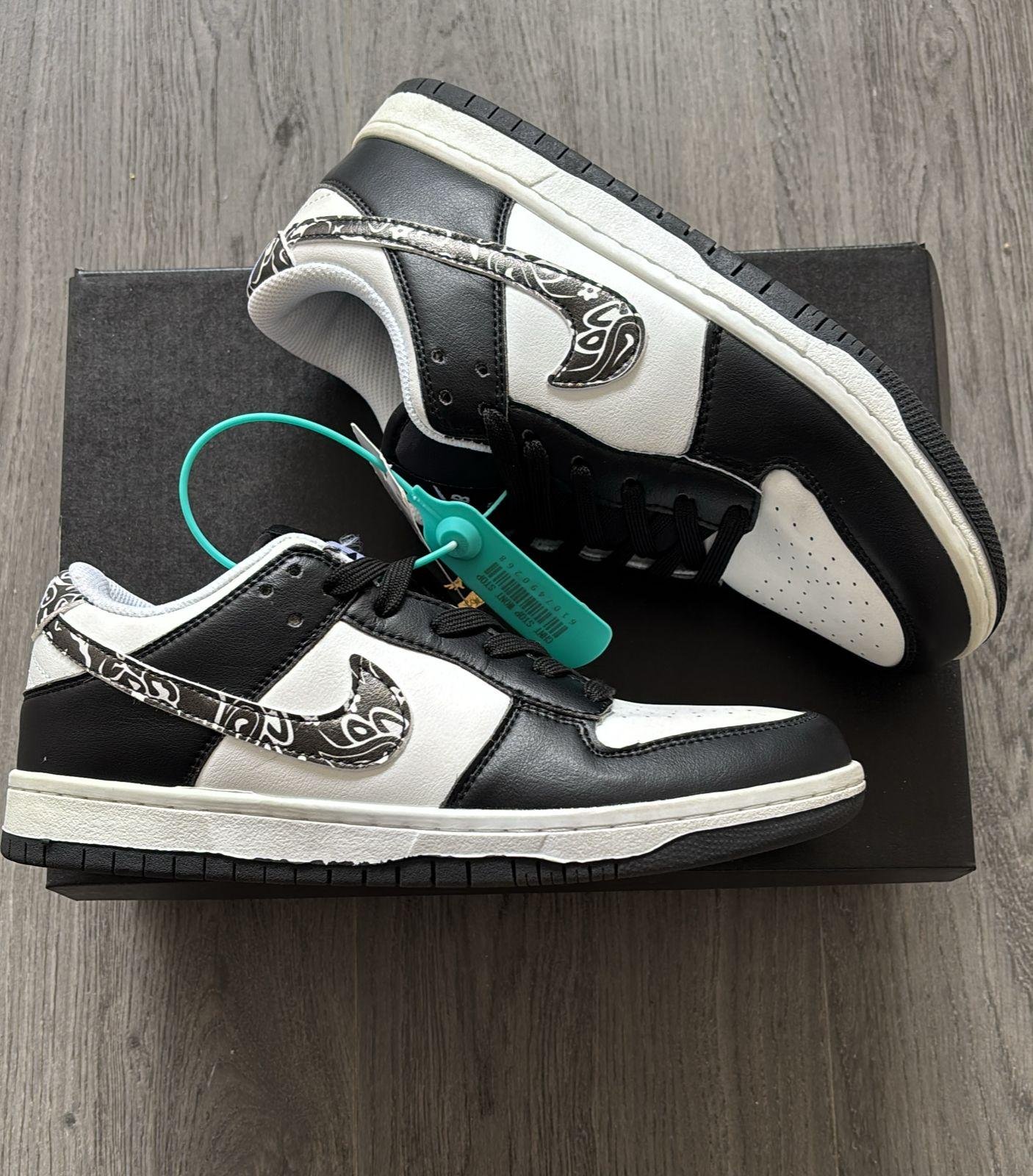 NIKE SB DUNK PASLEY