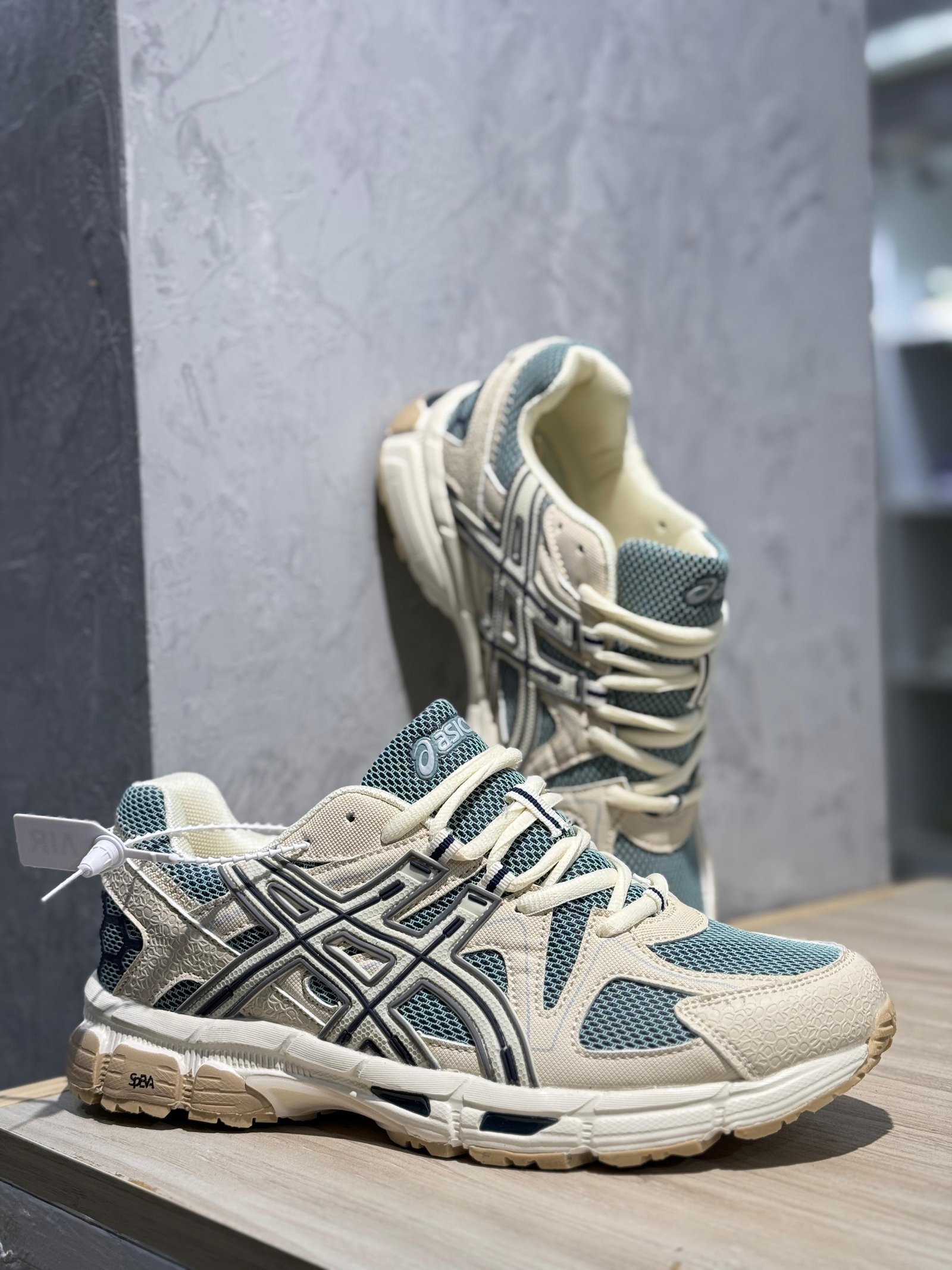 ASICS GEL KAYANO