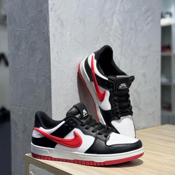 NIKE SB DUNK