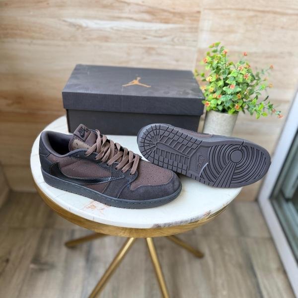 AIR JORDAN X TRAVIS SCOTT 1 LOW OG SP ‘VELVET BROWN’