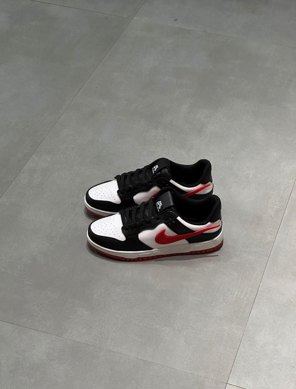 NIKE SB DUNK AMBUSH