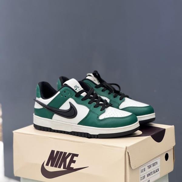 NIKE SB DUNK AMBUSH