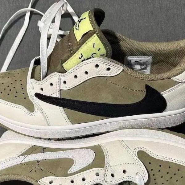 NIKE JORDAN SB DUNK "X TRAVIS SCOTT GULF"