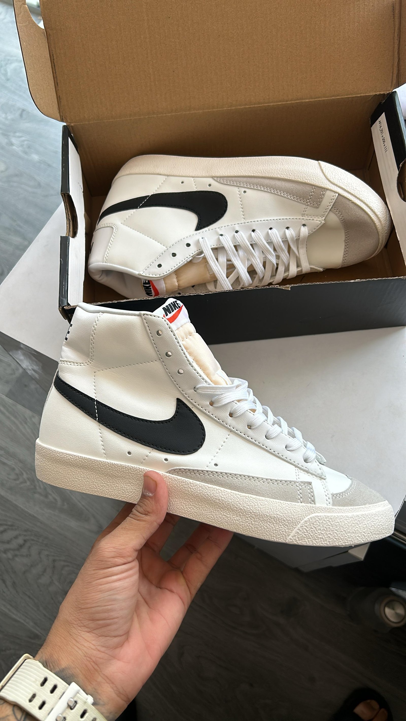 NIKE BLAZER MID VINTAGE