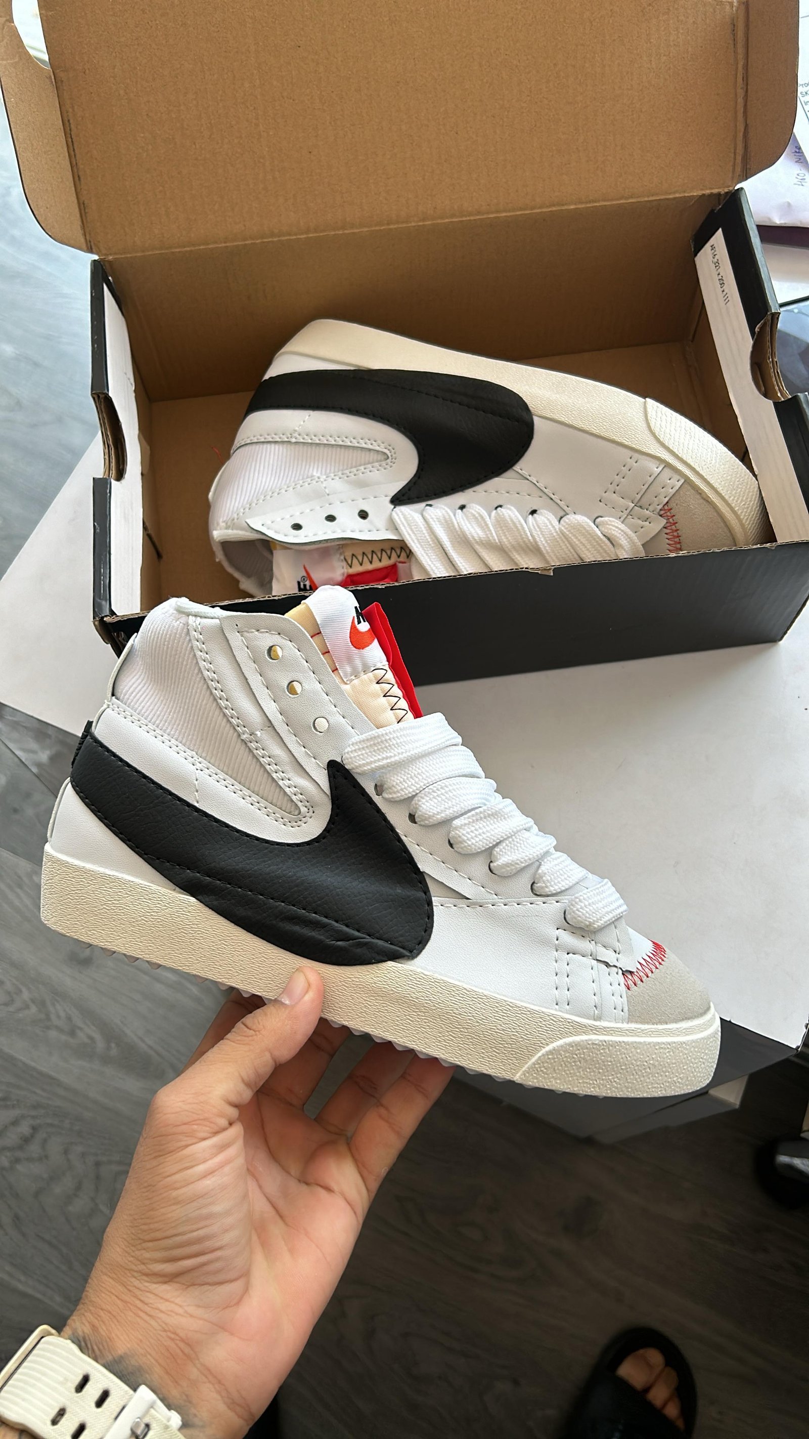 NIKE BLAZER MID JUMBO