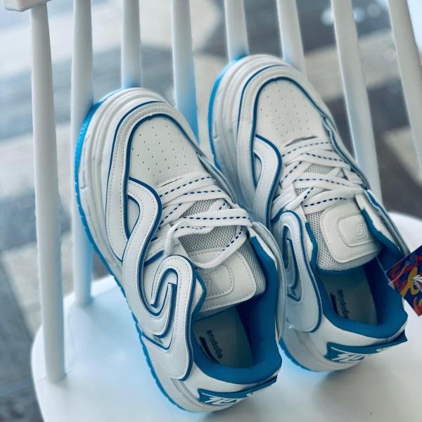 WAVE SHOE