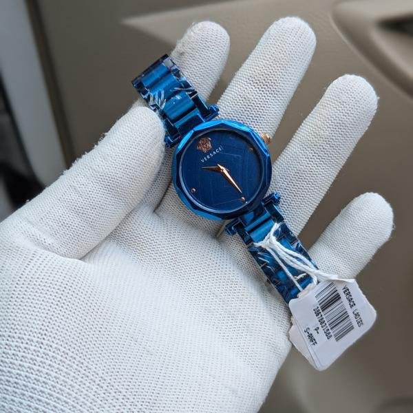 VERSACE