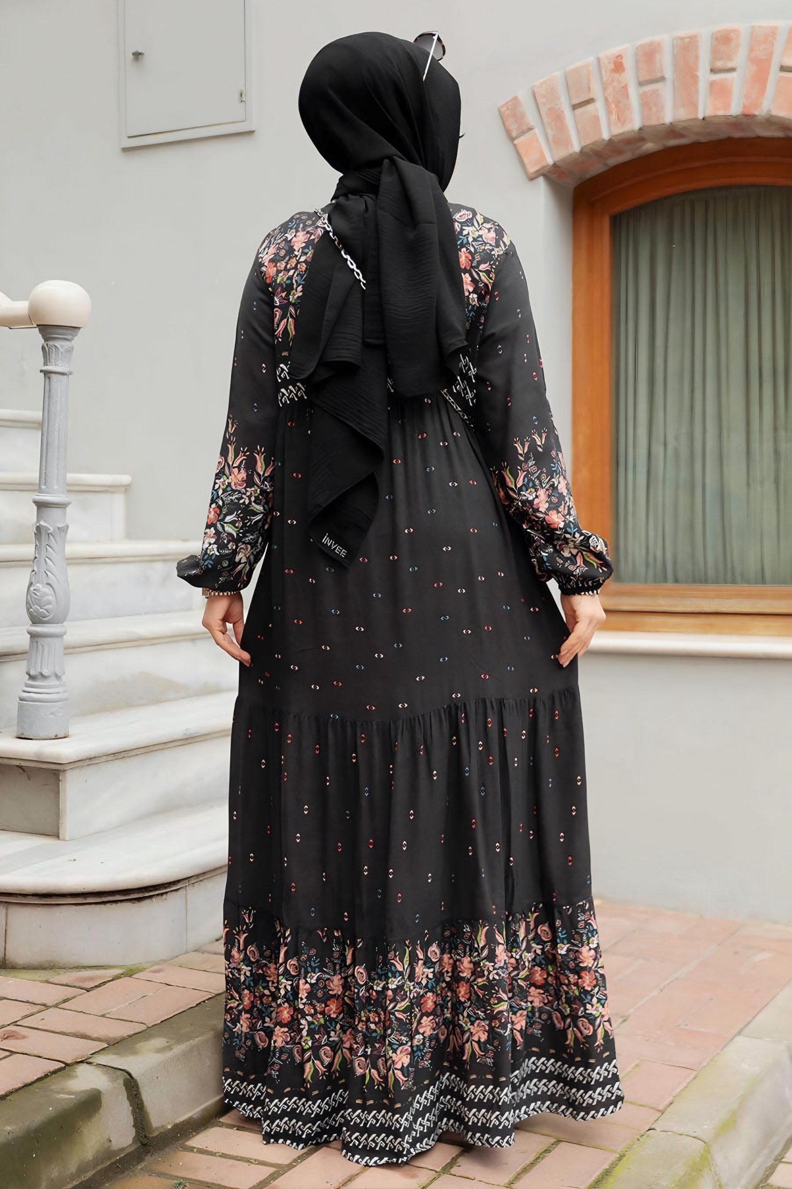 GOWN