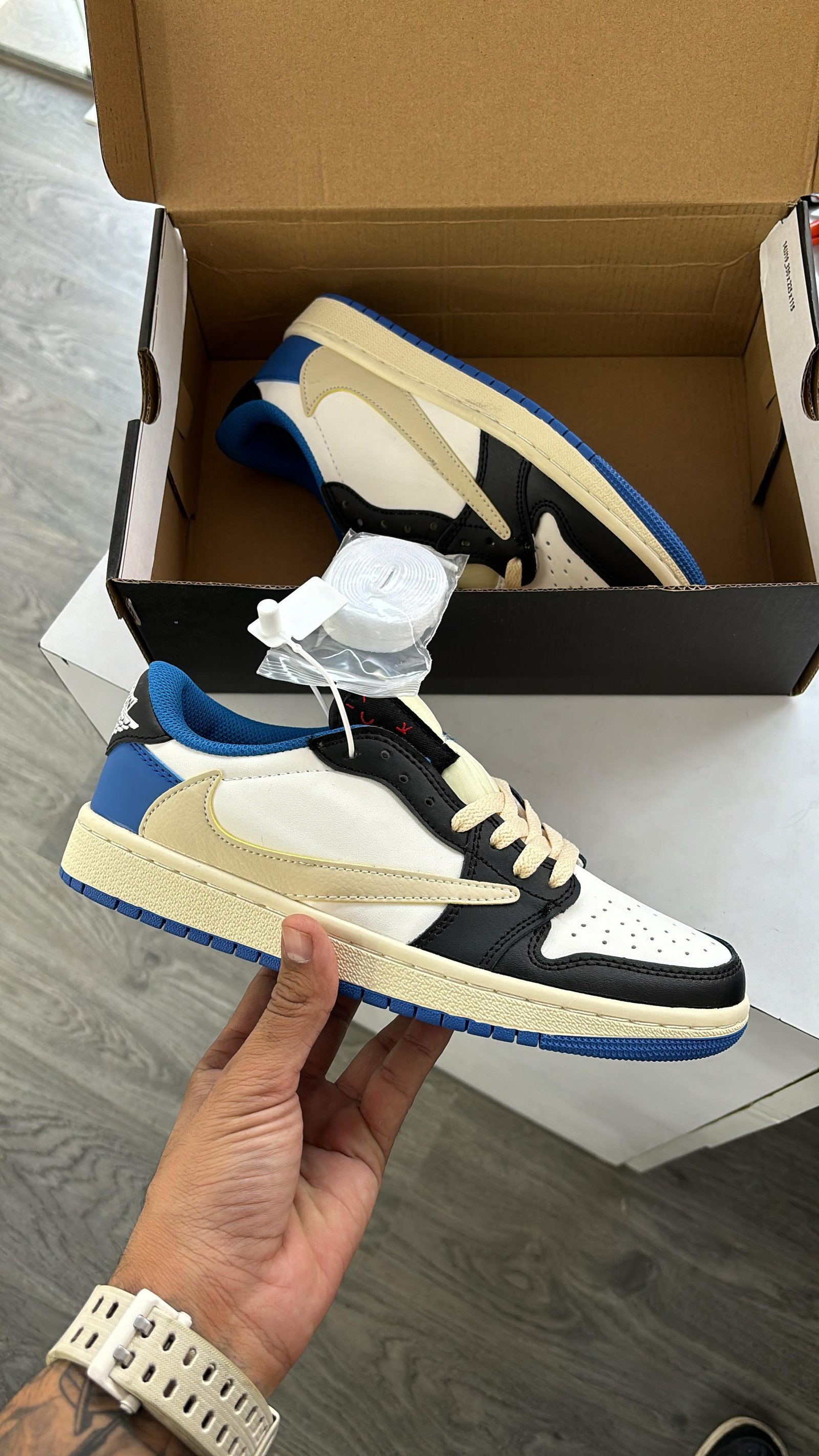 JORDAN CUT LOW JACK