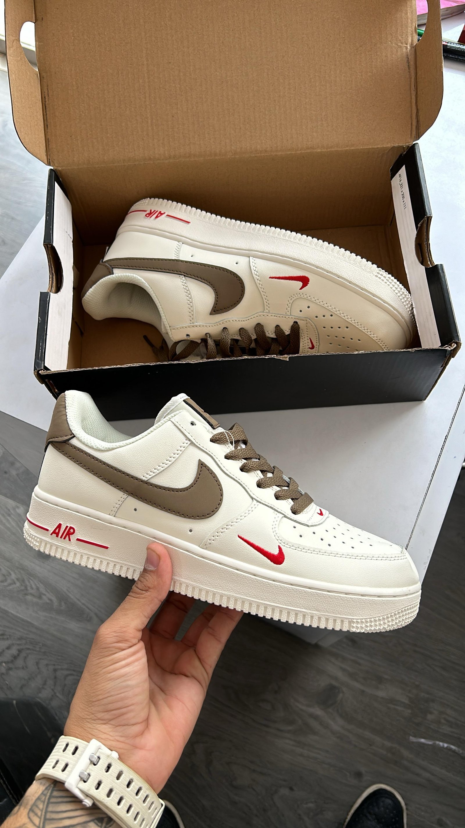 NIKE AIRFORCE ORIGINALS