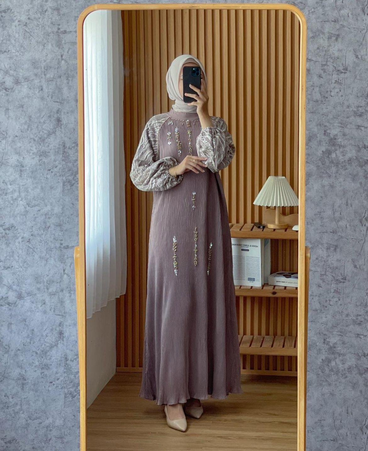 GOWN