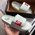 NIKE SLIPPERS