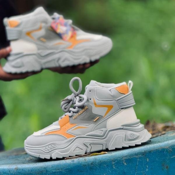 IMPORTED SHOE