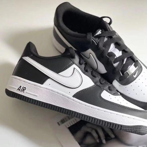 NIKE AIRFORCE 1'07 PANDA