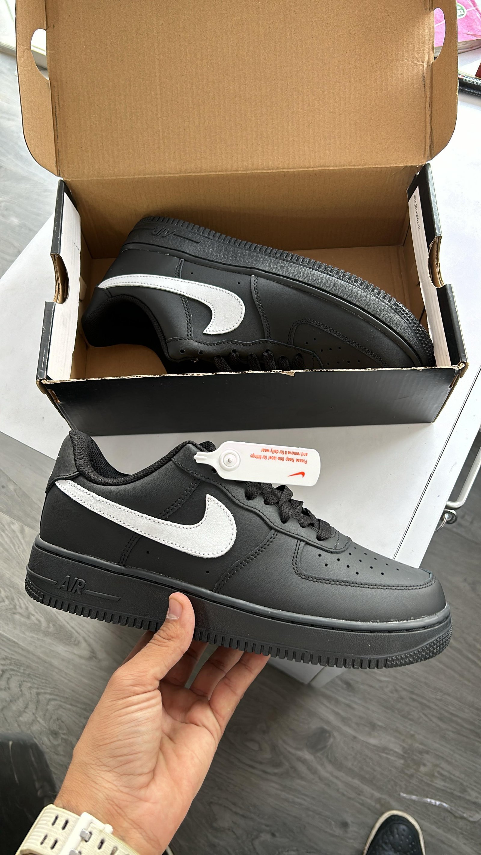 NIKE AIRFORCE 1'07 BLACK/WHITE TICK