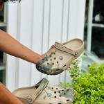 CROCS CLASSIC PRINT
