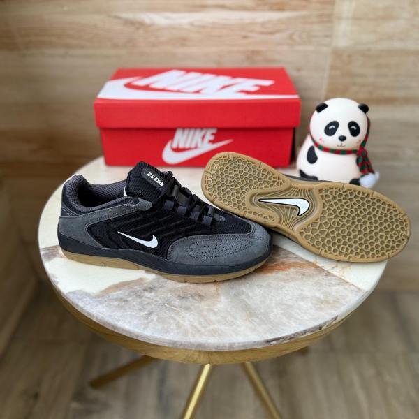 NIKE SHOE
