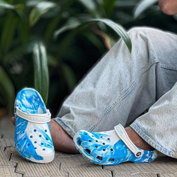 CROCS