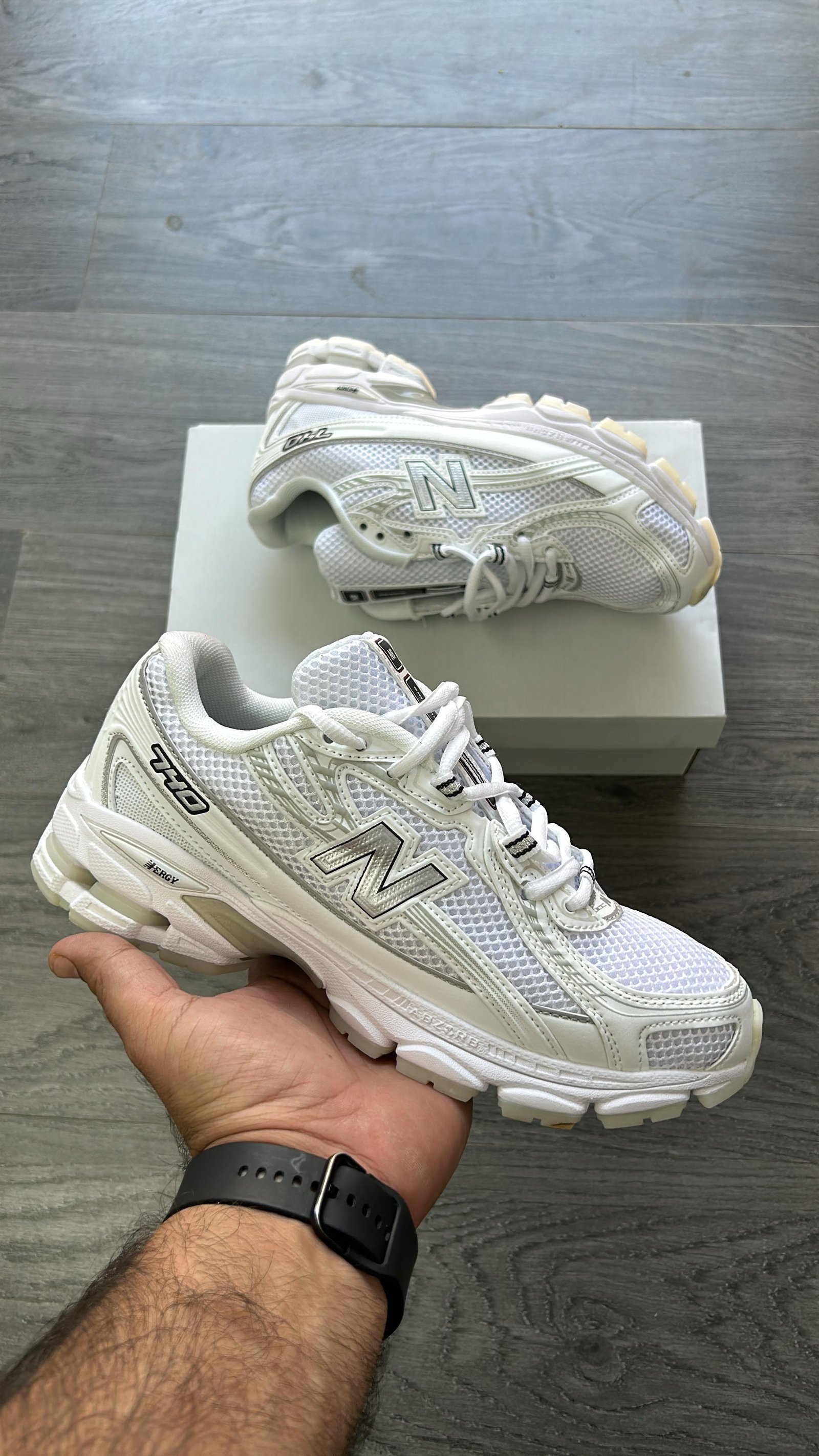 NEW BALANCE 740