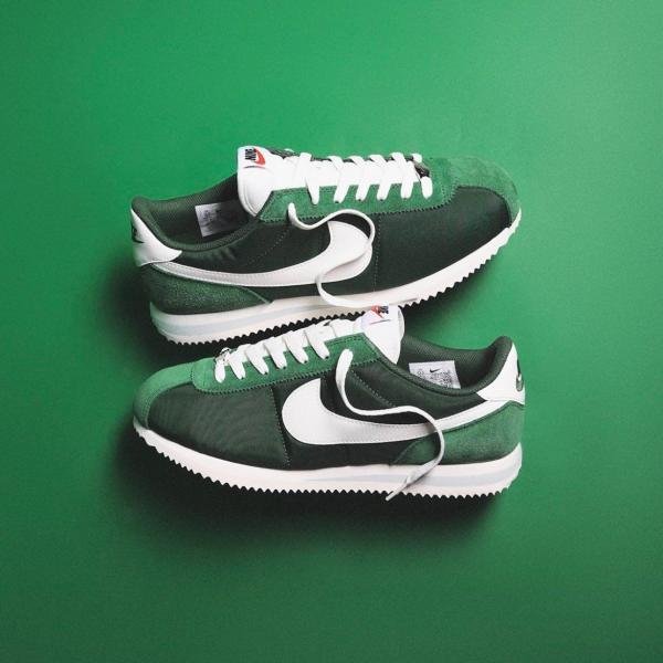 NIKE CORTEZ