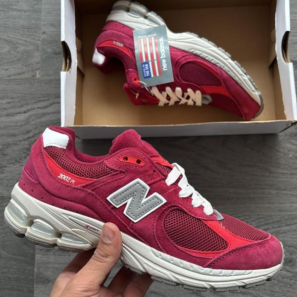 NEW BALANCE 2002