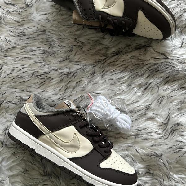 NIKE SB DUNK