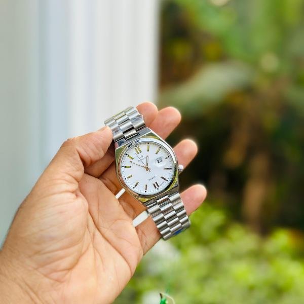 TRENDING WATCH
